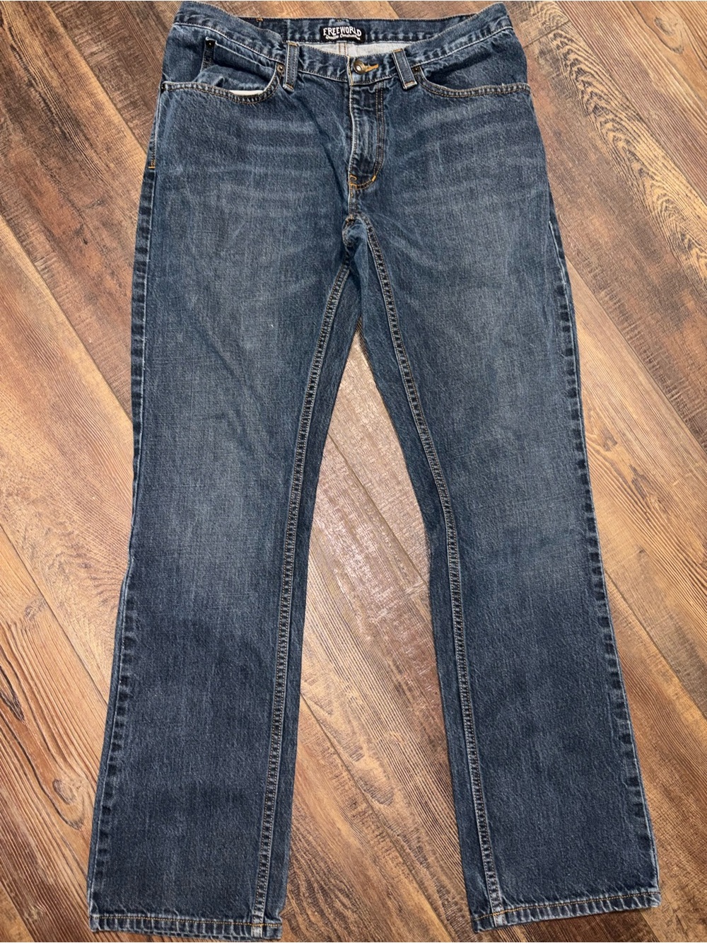 FreeWorld Night Train blue denim jeans Men’s Size 32